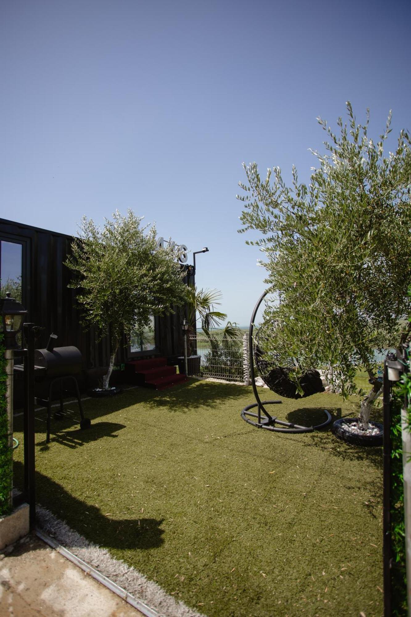 446 Tiny House Shiroke Villa Bagian luar foto