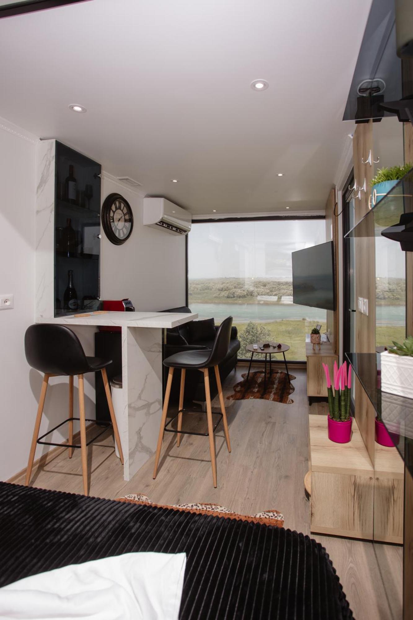 446 Tiny House Shiroke Villa Bagian luar foto