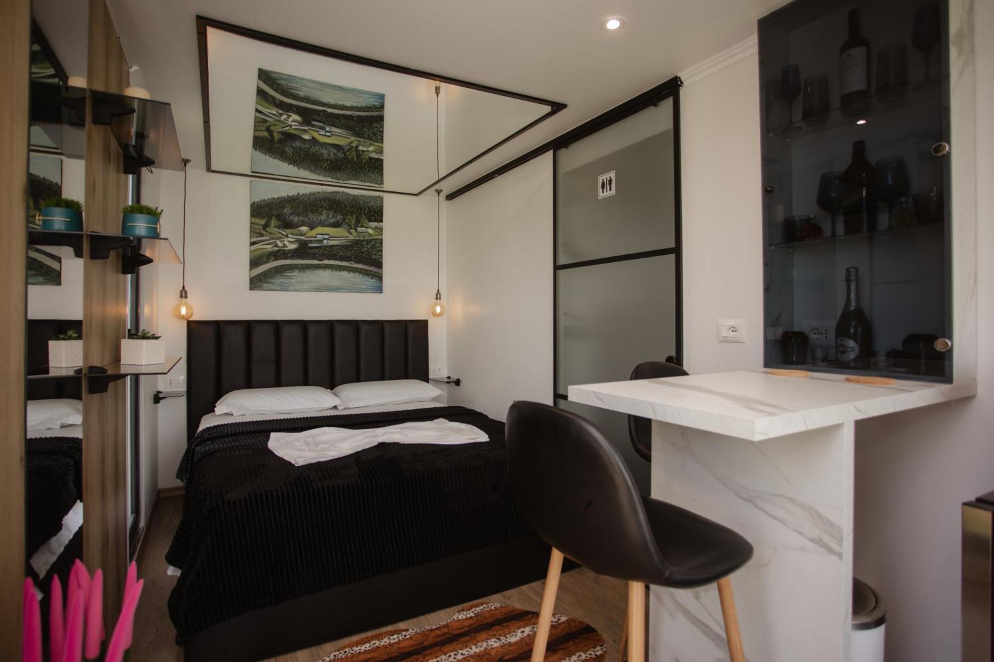 446 Tiny House Shiroke Villa Bagian luar foto